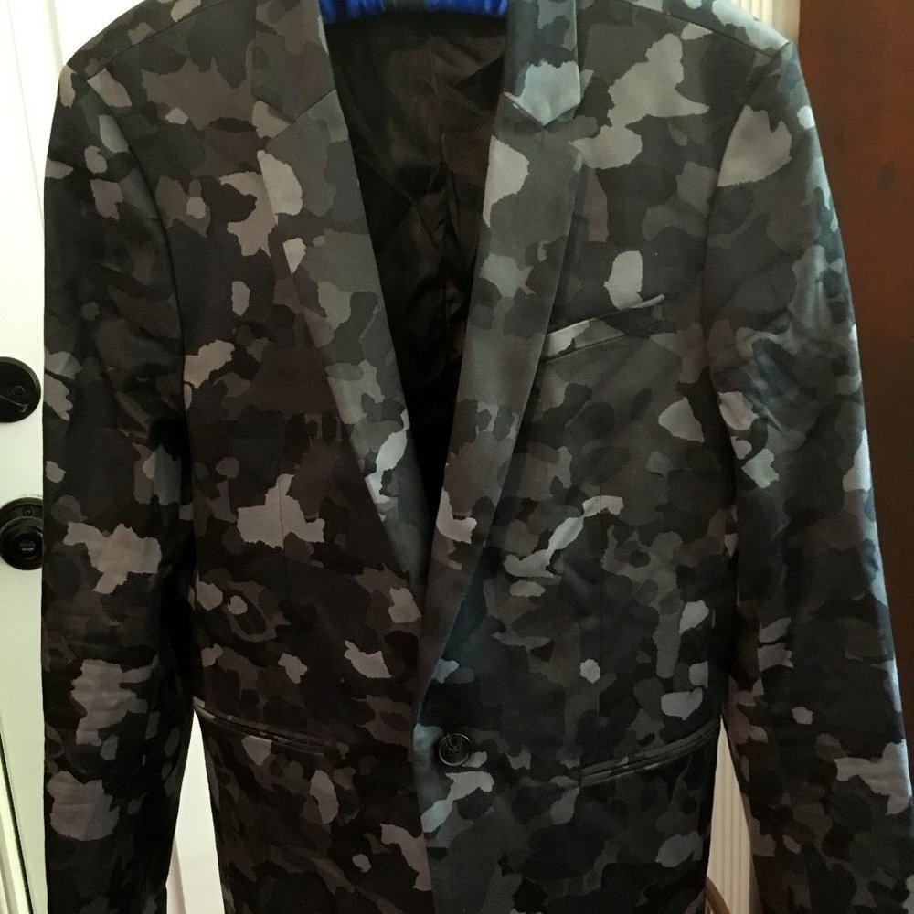 Guess Men's Grey Camouflage Blazer